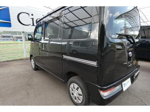 Toyota Pixis Van