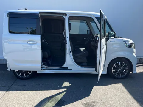 Suzuki Spacia Custom