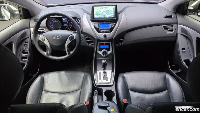 Hyundai Elantra (Avante)