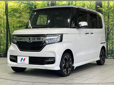 Honda N-BOX Custom
