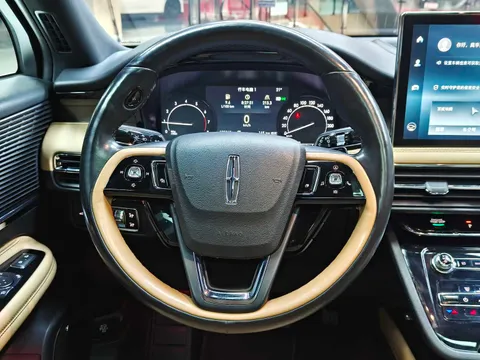 Lincoln Corsair