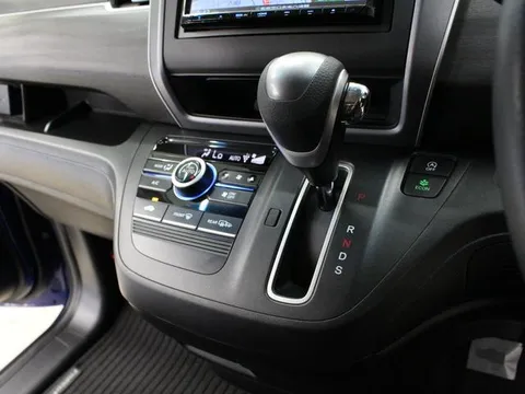 Honda Freed Plus