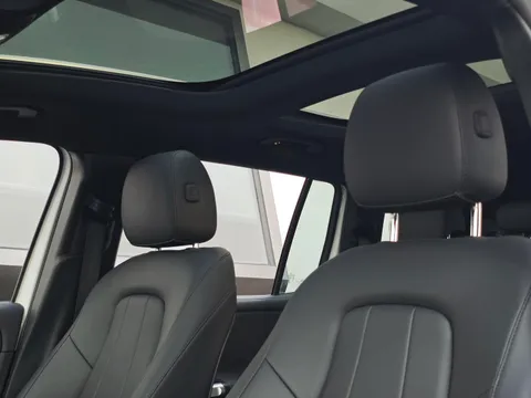 Mercedes-Benz Mercedes-Benz GLB