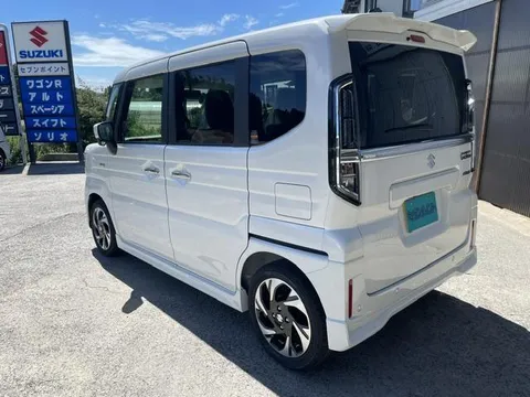 Suzuki Spacia Custom