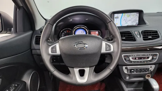 Renault SM3