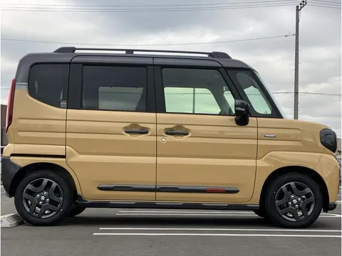 Suzuki Spacia Gear