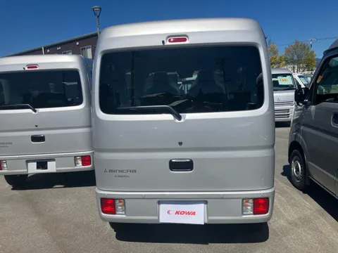Mitsubishi Minicab Van