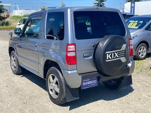 Nissan KIX