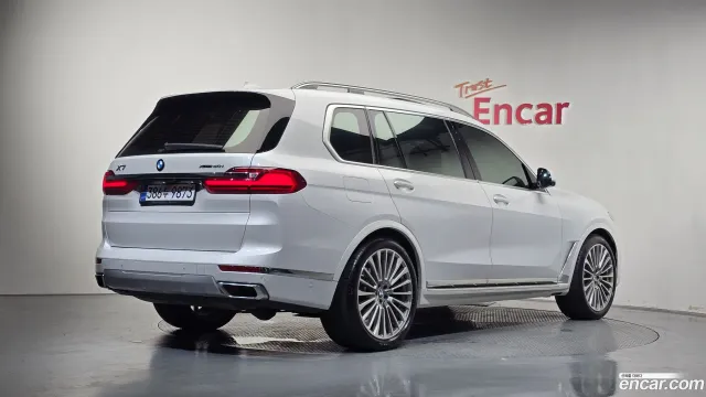 BMW X7