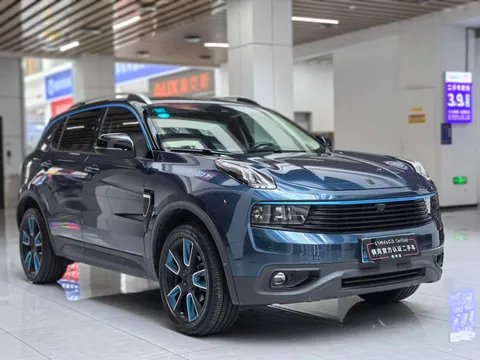 Lynk & Co 01