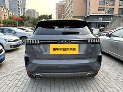 Lynk & Co 06