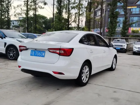 Roewe i5