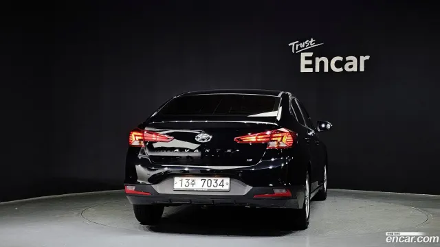 Hyundai Elantra (Avante)