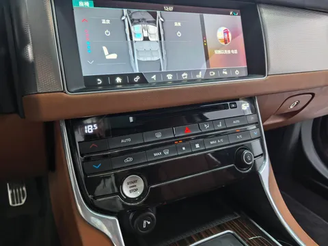 Jaguar XFL