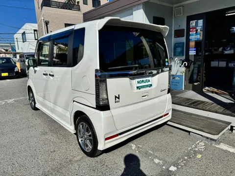 Honda N-BOX Custom