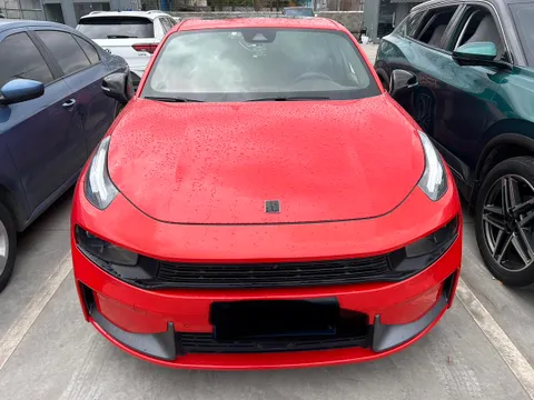 Lynk & Co 03