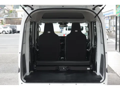 Mitsubishi Minicab Van