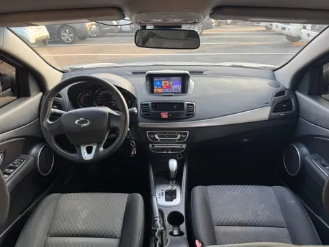 Renault SM3