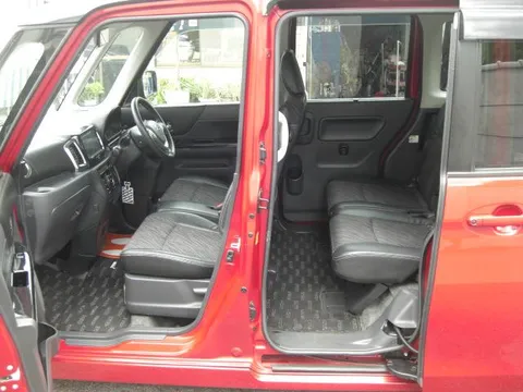 Suzuki Spacia Custom