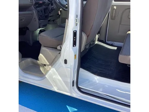 Mitsubishi Minicab Van