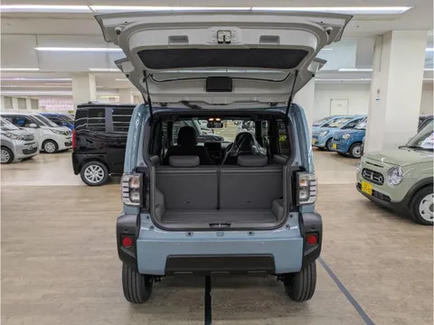 Daihatsu Taft