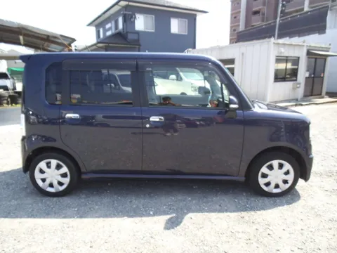 Toyota Pixis Space