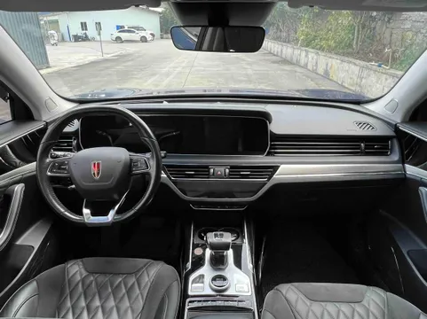 Hongqi HS5