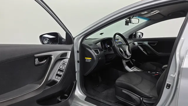 Hyundai Elantra (Avante)