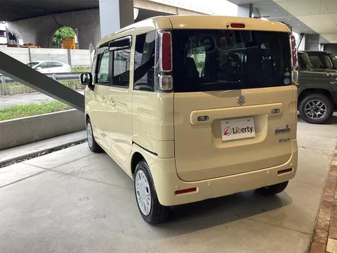 Suzuki Spacia