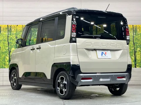 Mitsubishi Delica Mini