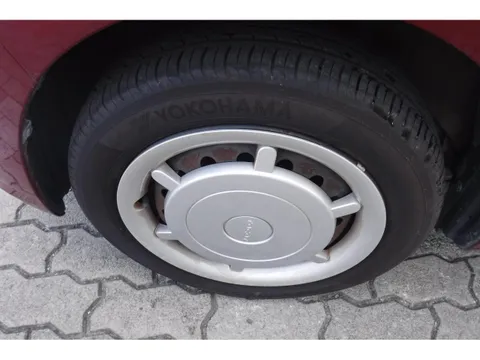 Daihatsu Mira Tocot