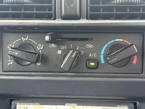Nissan Clipper Van