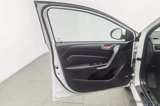 Chery Arrizo 5