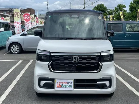 Honda N-BOX Custom