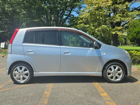 Daihatsu Mira AVY