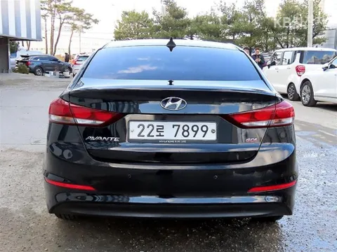 Hyundai Elantra (Avante)