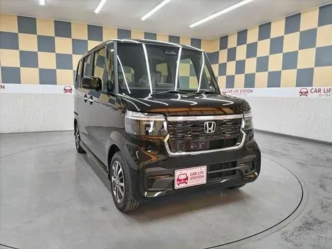 Honda N-BOX Custom