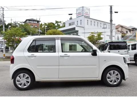 Daihatsu Mira Tocot