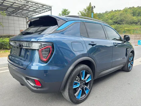 Lynk & Co 01