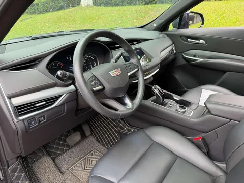 Cadillac XT4