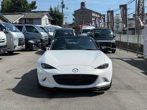 Mazda MX-5 (Roadster)