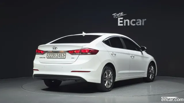Hyundai Elantra (Avante)