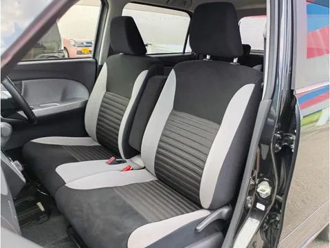 Toyota Pixis Joy