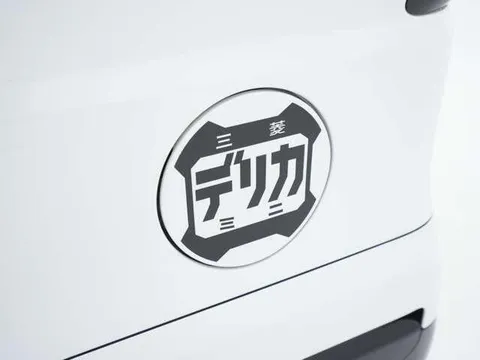 Mitsubishi Delica Mini