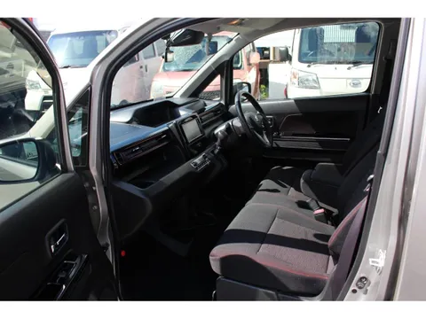Suzuki Wagon R Stingray