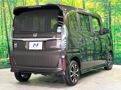 Honda N-BOX Custom