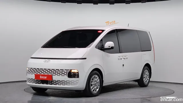 Hyundai Staria