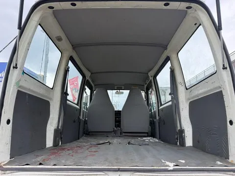Mitsubishi Minicab Van