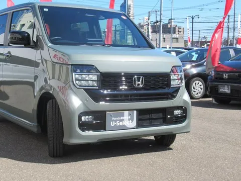 Honda N-WGN Custom