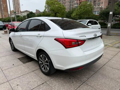 Chery Arrizo 5